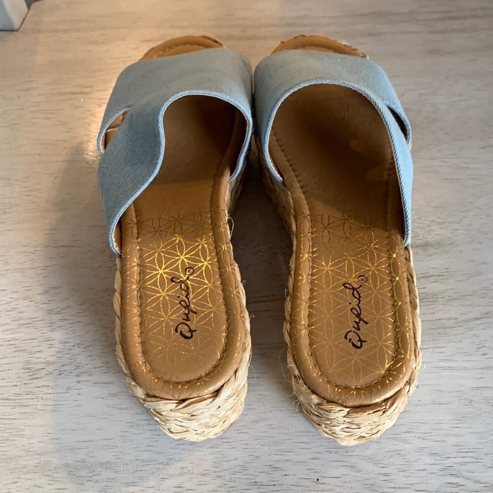 New (without tags) Qupid light blue platform slide sandals size 8. - Picture 3 of 6